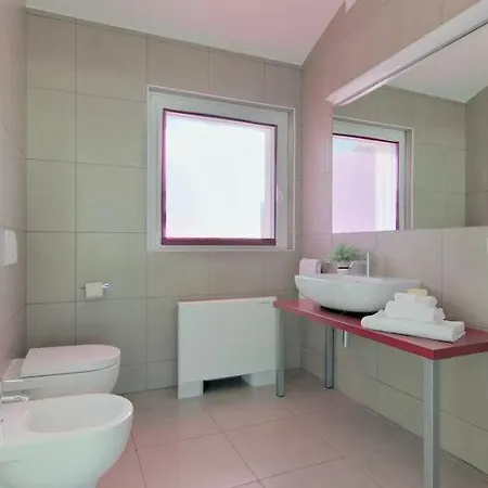 Appartamento Italian Lakes Penthouse With Pool Maccagno
